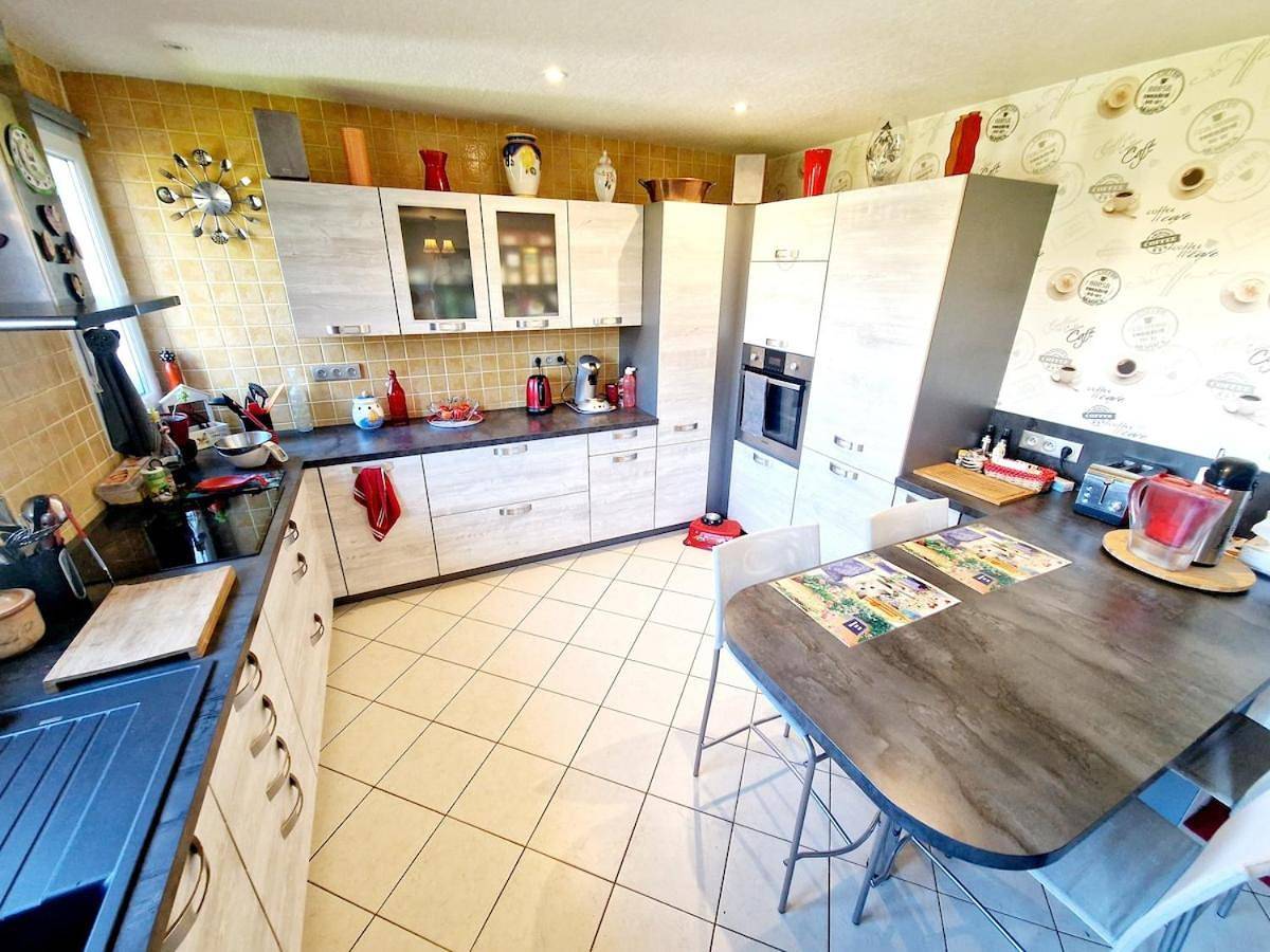 Two-Bedroom House in Sars-Poteries, Avesnes-sur-Helpe