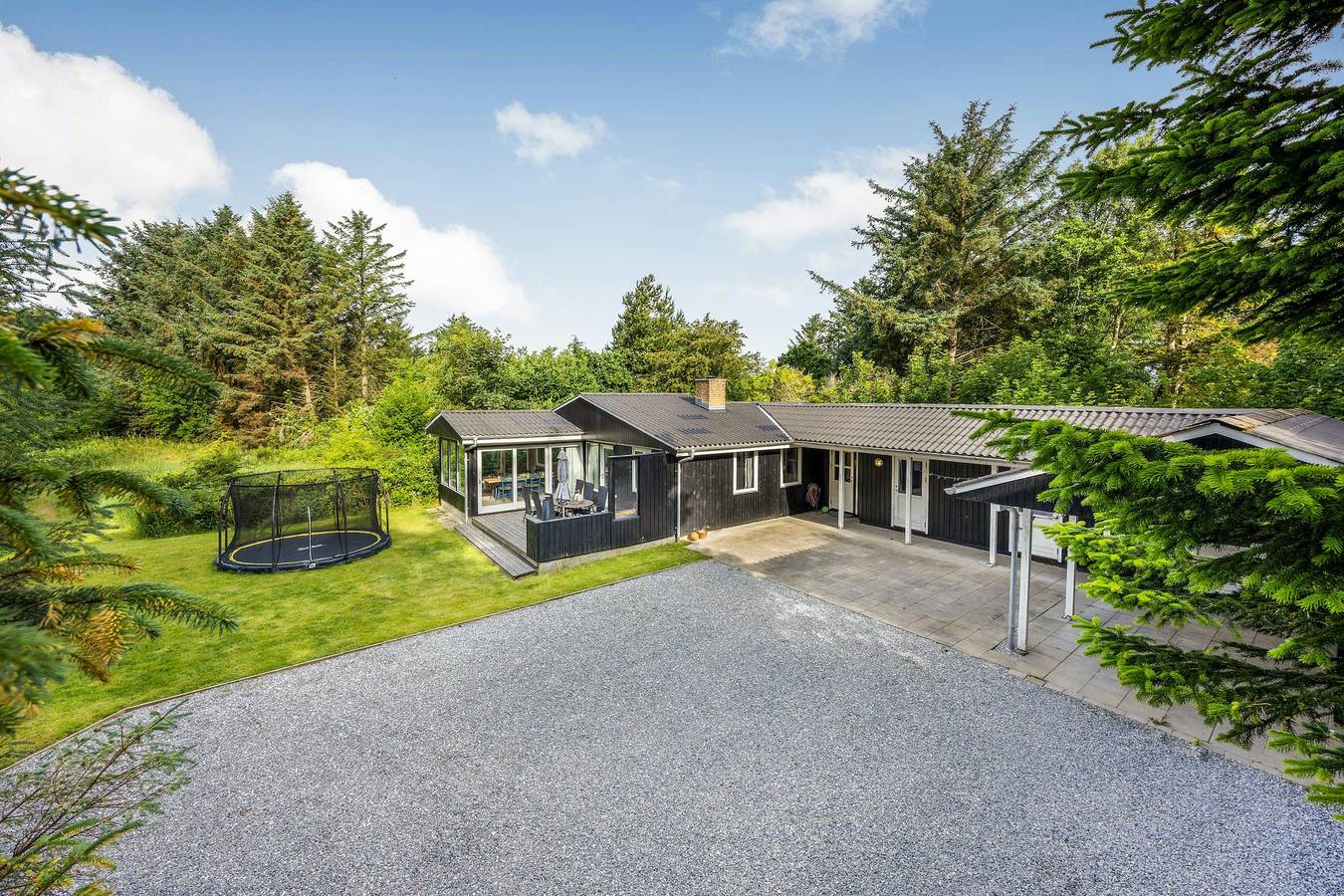 Sommerhus til to familier på stor naturgrund in Skallerup Klit, Hjørring Kommune