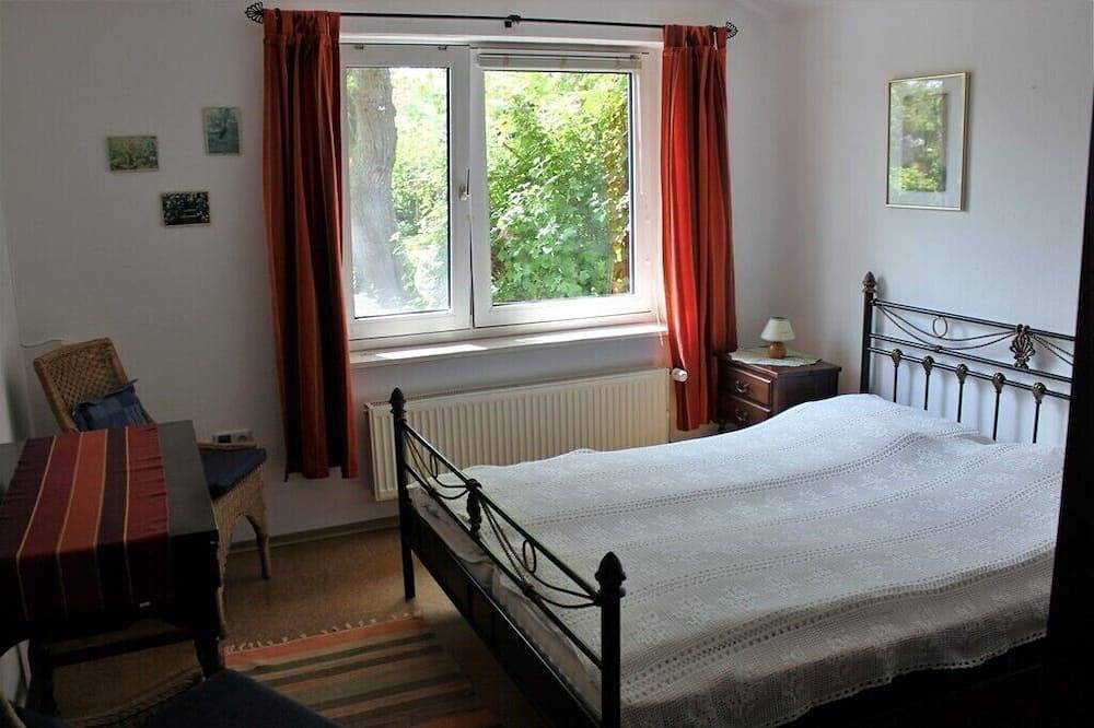 Freistehendes Ferienhaus mit großem Garten in Berumbur, Norden und Umgebung