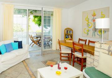 Villa for 4 People in Nissaki, Corfu, Photo 2