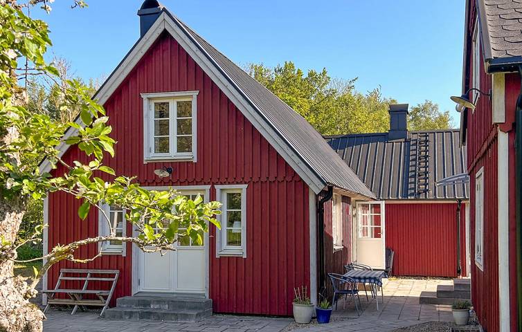 Hus för 9 Personer med bastu in Myrestad, Österlen