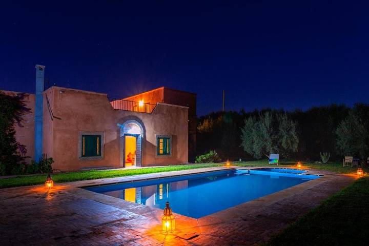 Ferienwohnung für 20 Personen, mit Kinderpool und Ausblick sowie Garten und Pool - 1