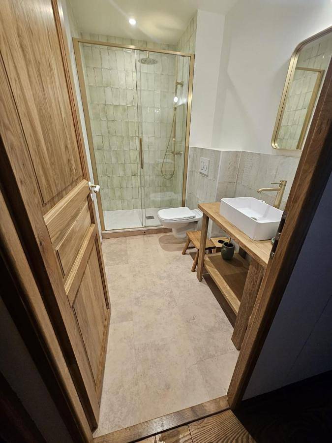Location de vacances pour 9 personnes, avec piscine ainsi que vue et jardin, animaux acceptés à Saint-Hilaire-de-Lavit - 3