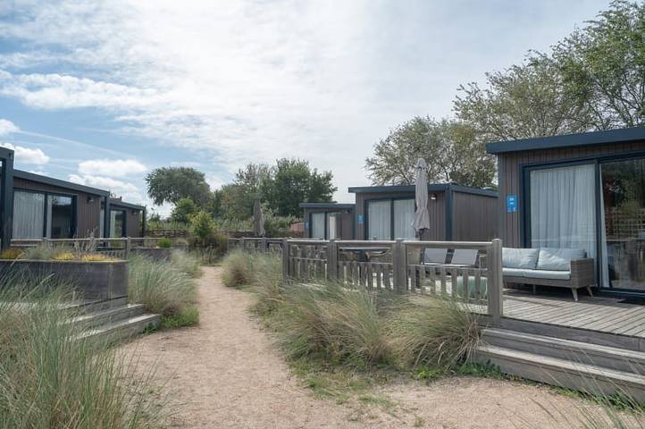 Camping für 2 Personen, mit Balkon/Terrasse und Terrasse sowie Seeblick in den Niederlande - 2