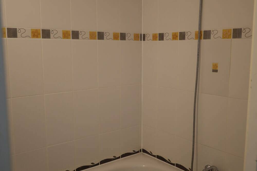 Ganze Wohnung, Apartment between lake and mountains, near resort in Chorges, Nationalpark Écrins