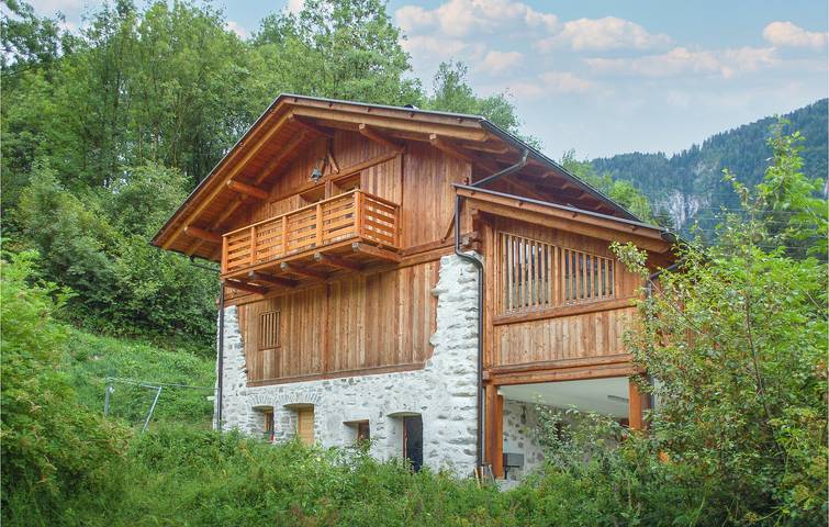 Wohnung mit Bergblick bei Caldes in Terzolas, Brentagruppe