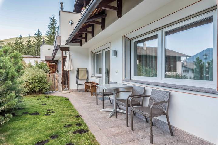 Appartamento per 4 persone, con sauna e giardino a Ortisei