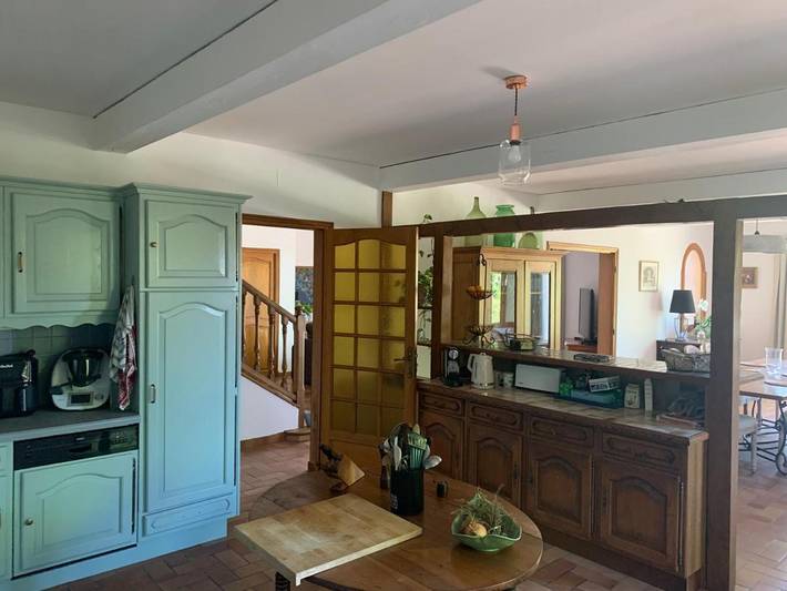 Location de vacances pour 11 personnes, avec piscine ainsi que vue et terrasse, animaux acceptés à Loriol-du-Comtat - 3