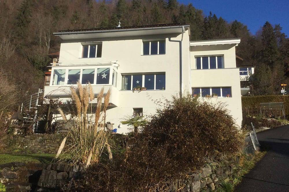 Haus mit Seesicht Nähe Interlaken in Beatenberg, Thunersee