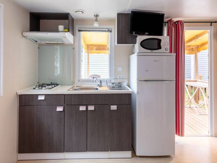 Camping pour 2 personnes, avec terrasse et piscine, animaux acceptés à Bormes-les-Mimosas - 4