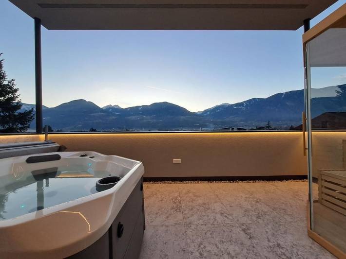 Ferienhaus für 8 Personen, mit Sauna und Garten sowie Pool und Balkon in Südtirol - 3