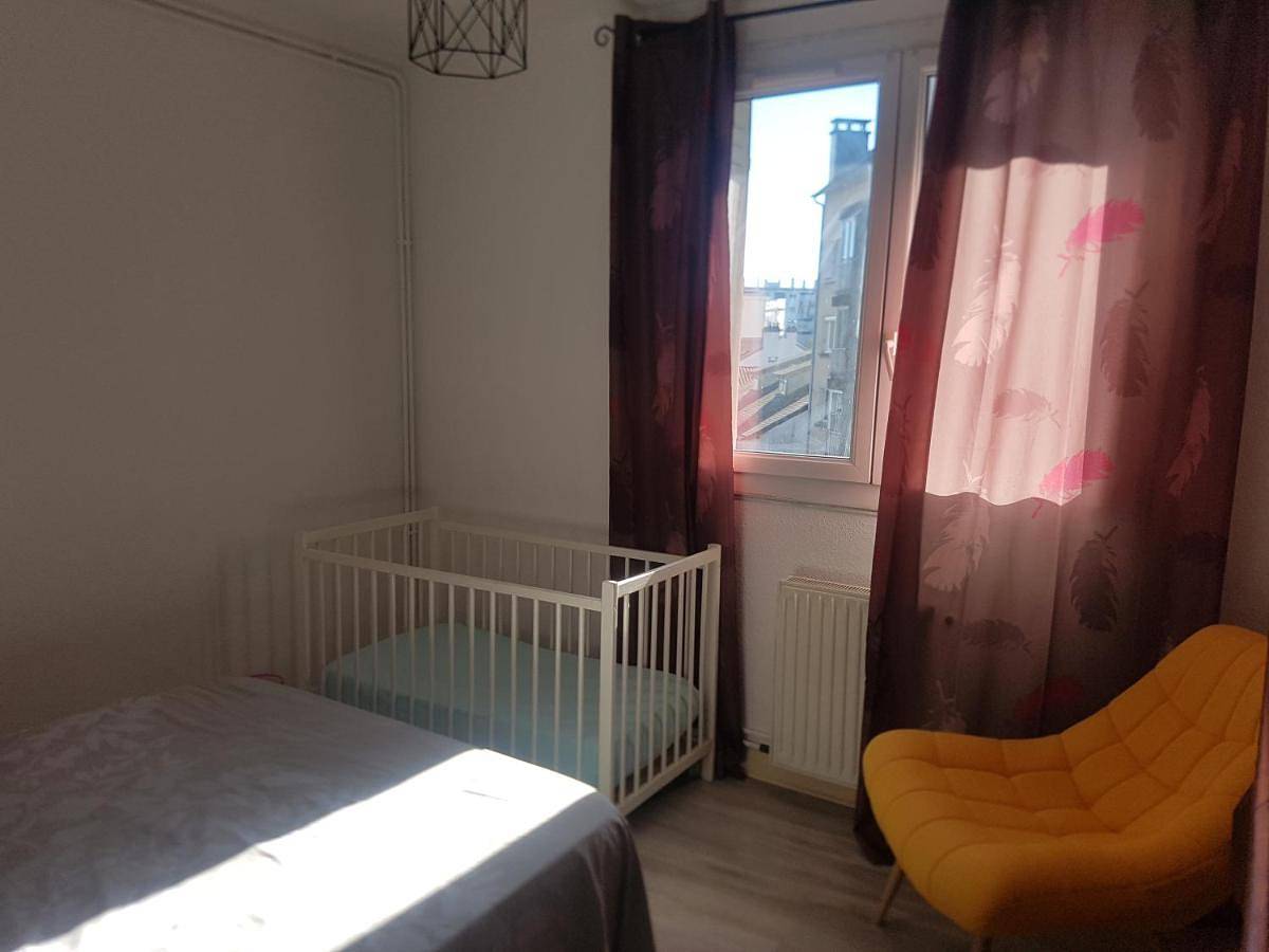 Appartement entier, Three-Bedroom Apartment in Tarbes, Hautes-Pyrénées