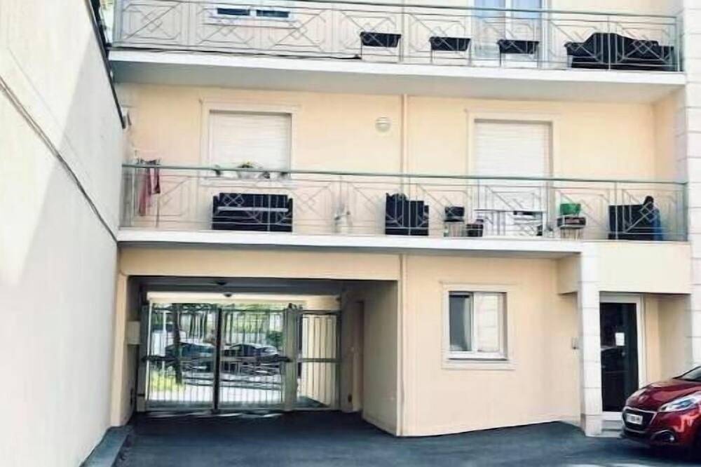 Apartamento entero, Charmant F2 Proche Orly/ Massy/ Paris Avec Parking in Longjumeau, Essonne