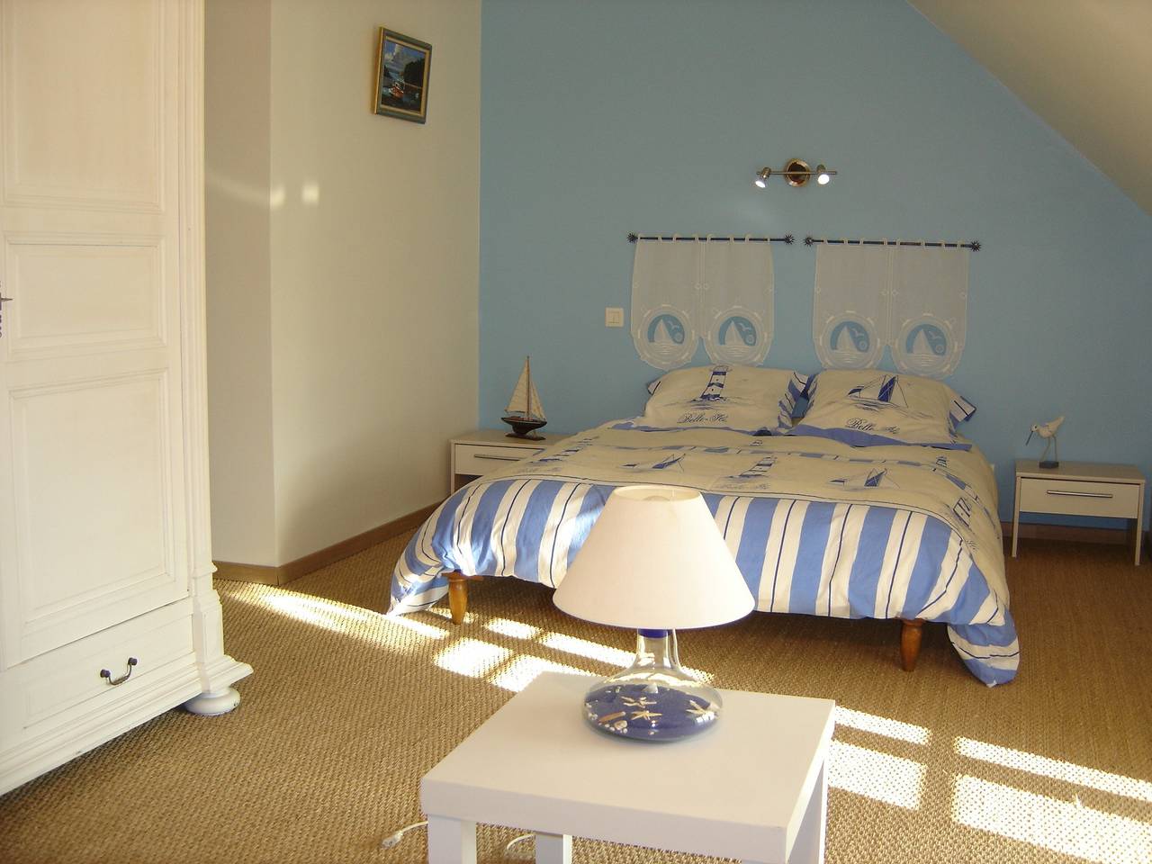 Bed and Breakfast 'Chambre Marine' with Shared Terrace, Shared Garden and Wi-Fi in Mont-Dol, Mont-Saint-Michel Bay