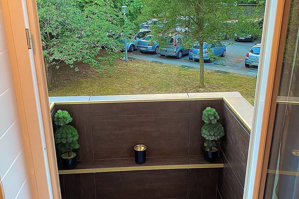 Entire apartment, Détente Dans cet bel Appartement Complet Avec spa Privatif et Accès Illimité in Poissy, Yvelines