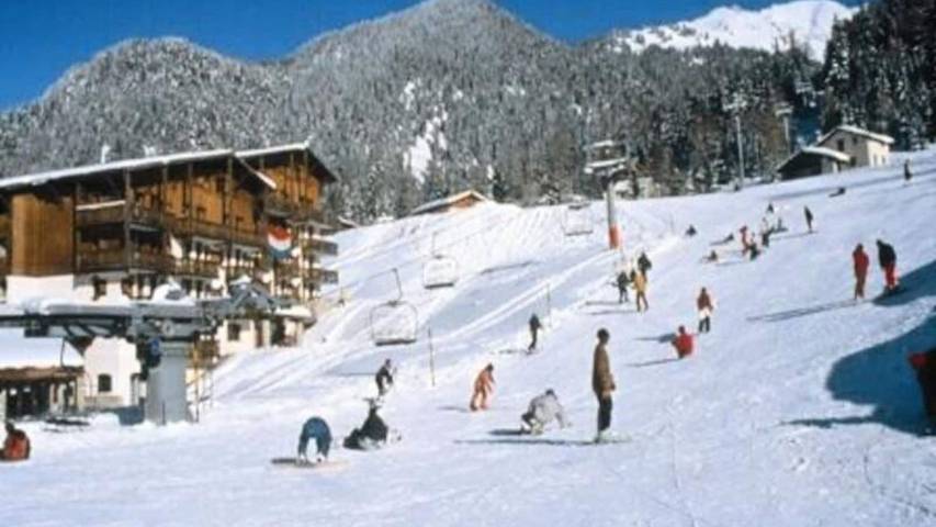 Chalet pour 4 personnes, avec balcon dans Valfréjus