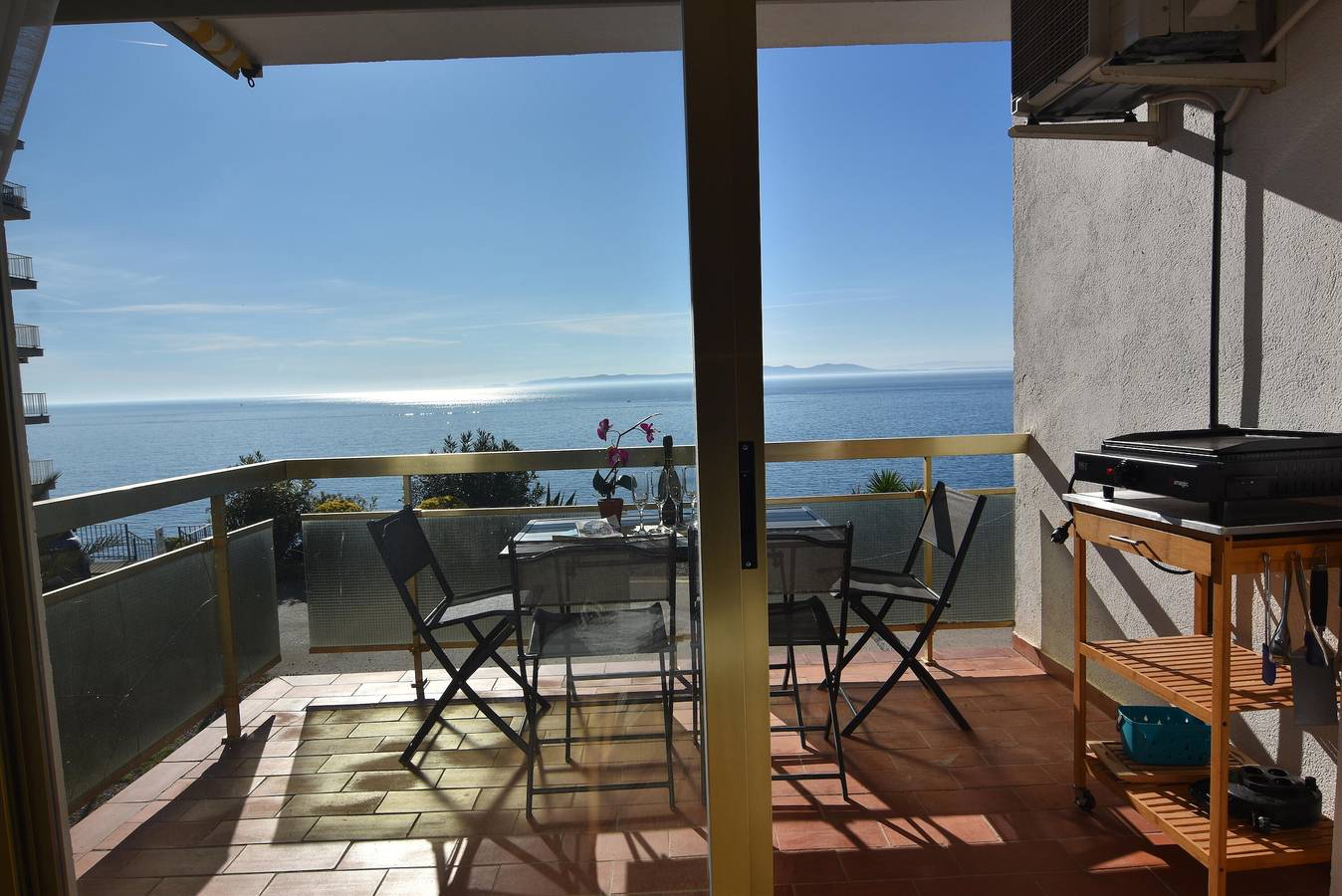 Apartamento entero, ¡Acogedor Apartamento con Vistas al Mar en Roses, Costa Brava! Reserva Ahora para tus Vacaciones Perfectas. in Roses, Alt Empordà