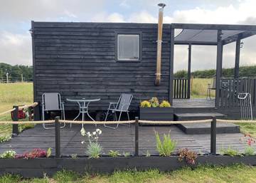 Glamping for 4 People in Aldeby, Norfolk, Photo 1