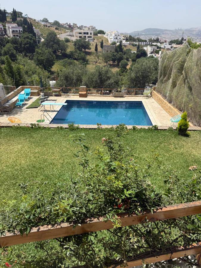 Gîte pour 10 personnes, avec vue ainsi que piscine et jardin, animaux acceptés dans Tétouan - 2