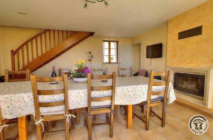 Gîte pour 8 personnes, avec jardin à Fleurie - 3