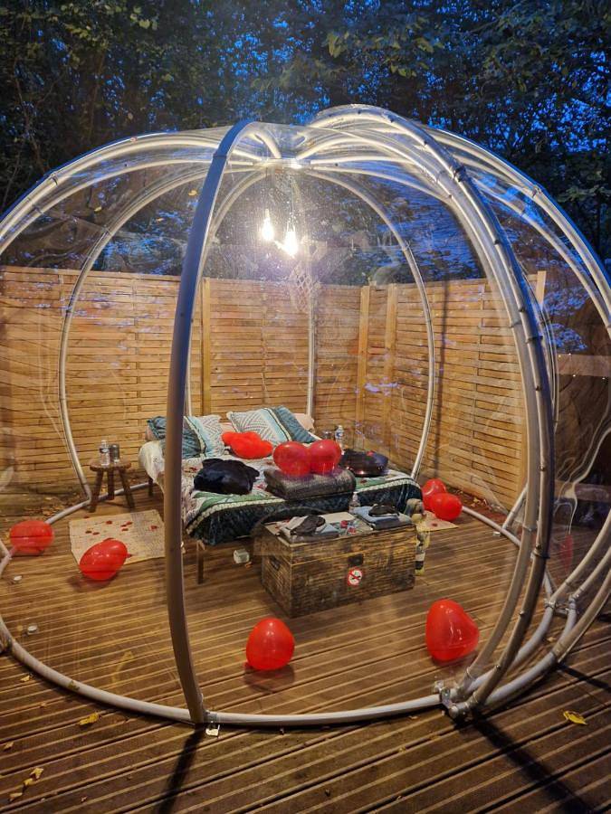 Tente pour 2 personnes, avec vue ainsi que terrasse et jardin dans le Puy-de-Dôme - 4