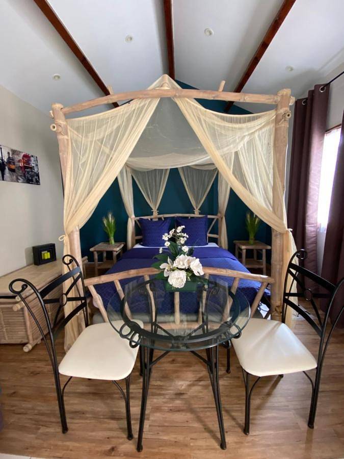 Gîte pour 2 personnes, avec jardin et piscine à Miramas - 2