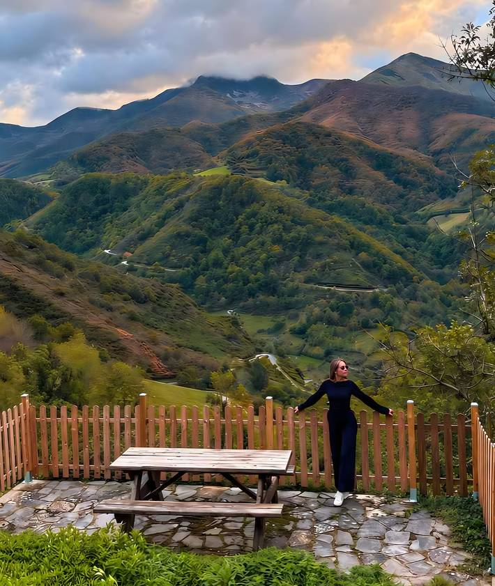 Apartamento entero, Apartamento 'Montegrande Rodeado De Montañas' con Terraza Compartida y Wi-Fi in Teverga, Cordillera Cantábrica