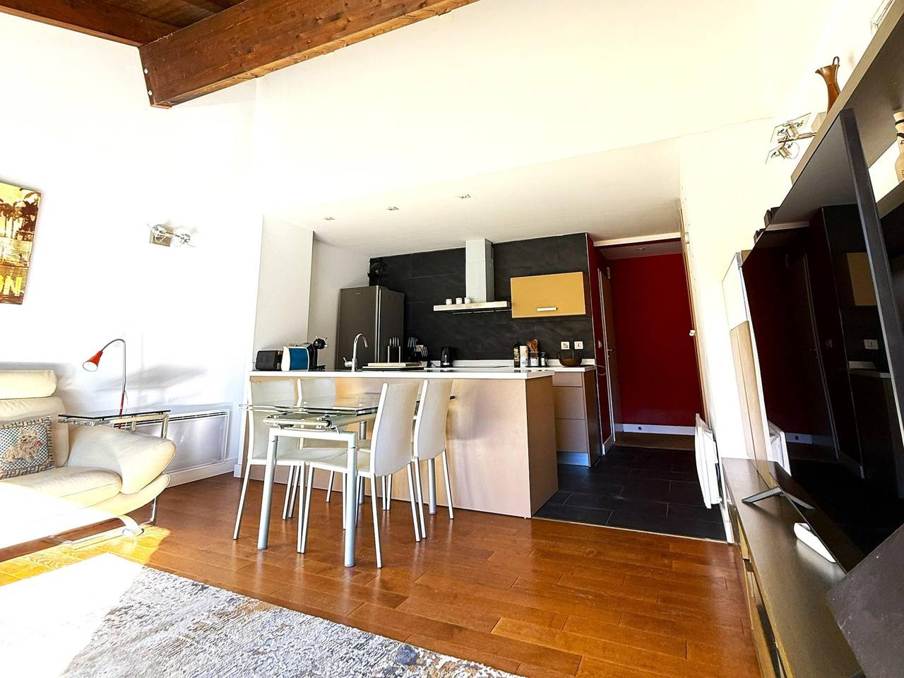 Apartamento vacacional entero, Apartamento de 2 Hab. 5 Pax. Vistas. chimenea y piscina climatizada in Saillagouse, Parque Natural Regional de los Pirineos Catalanes