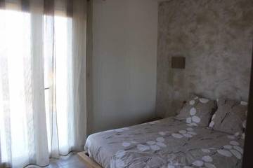 Gîte pour 2 personnes, avec jardin à Saint-Florent