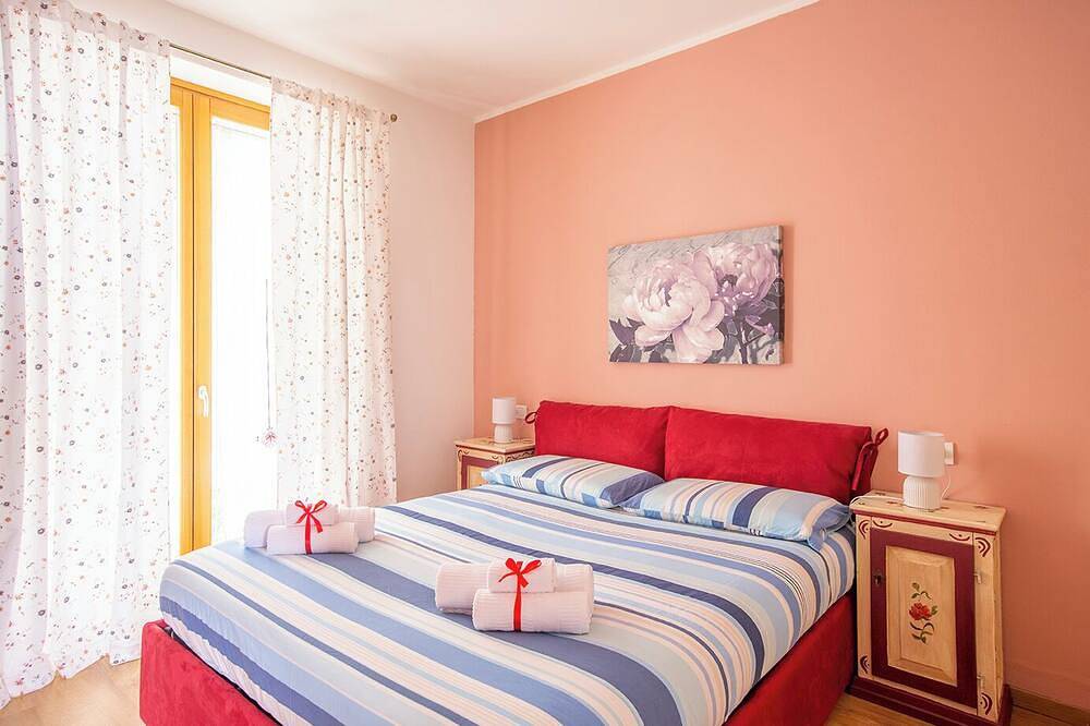 Ganze Wohnung, La Breva - Terrazzo panoramico vista lago di Como in Dorio, Gemeinde Dorio