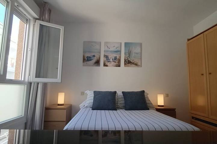 Appartement entier, Beachfront El Morche / 4-Bedroom Ocean View in Torrox Costa, Torrox