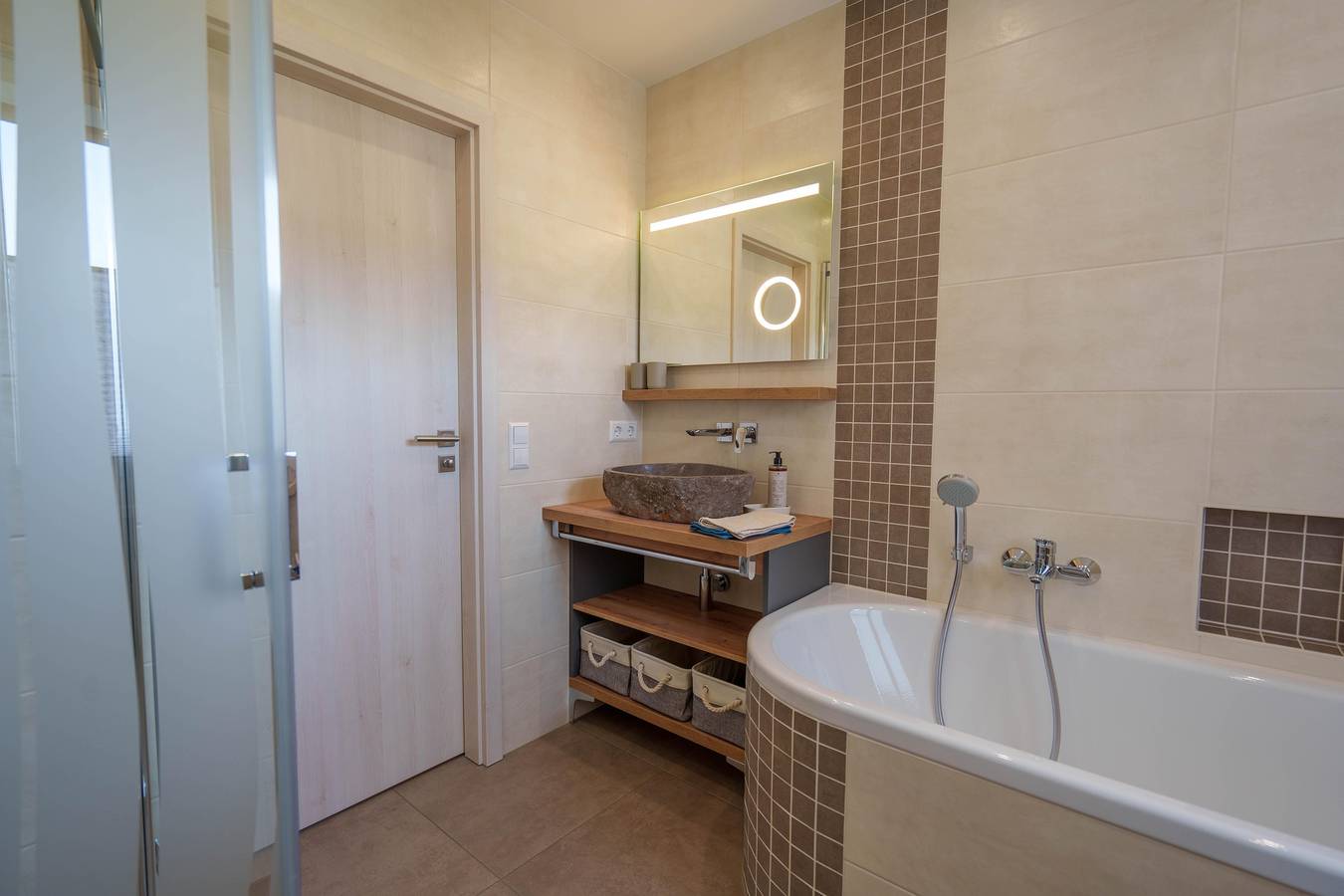 Entire holiday apartment, Komfort-Ferienwohnung mit Familienbett &amp; Badewanne in Olbernhau, Ore Mountains