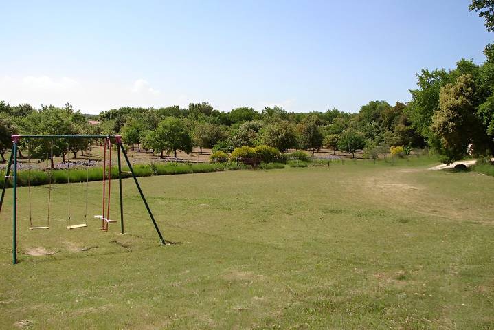Gîte pour 18 personnes, avec jardin ainsi que piscine et terrasse, animaux acceptés dans la Drôme - 4