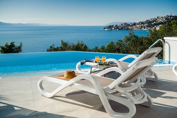Ferienhaus für 8 Personen, mit Balkon/Terrasse und Garten sowie Pool an der Makarska Riviera - 3