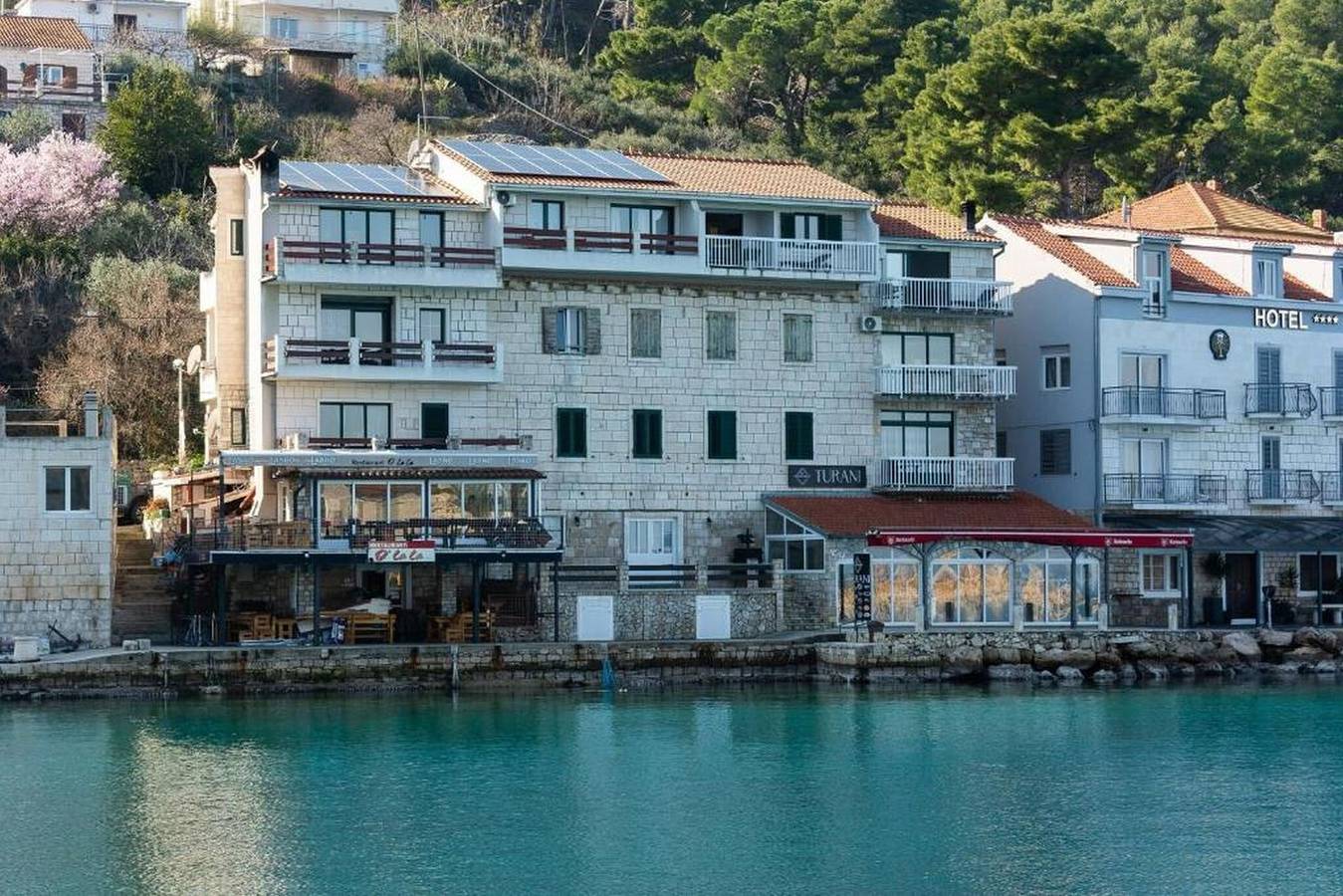 Ganze Wohnung, Apartments Seafront Paradise in Stomorska, Solta