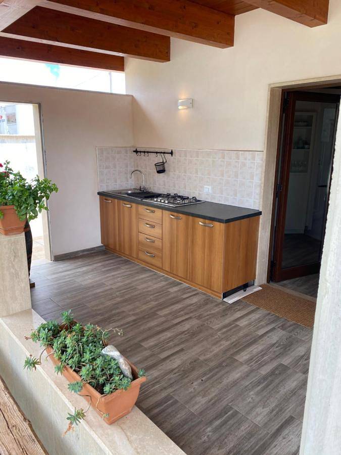 Villa pour 8 personnes, avec jardin ainsi que vue et piscine, animaux acceptés à Polignano a Mare - 4