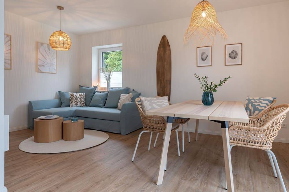 Ganze Wohnung, Küstenbutze - Modernes Apartment für 6 im Beach-Style mit vollausgestatteter Kü in Mildstedt, Nordfriesland