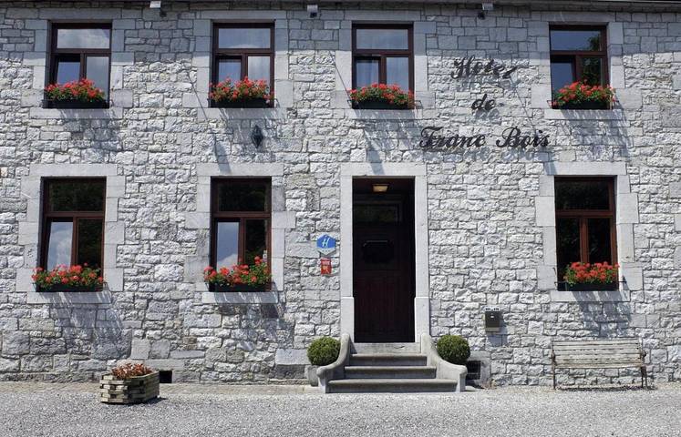 Hôtel pour 8 personnes, avec Terrasse et Jardin à Chimay
