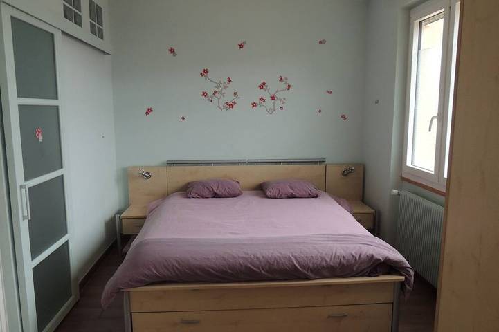 Ferienwohnung für 2 Personen, mit Balkon und Garten in Lyon