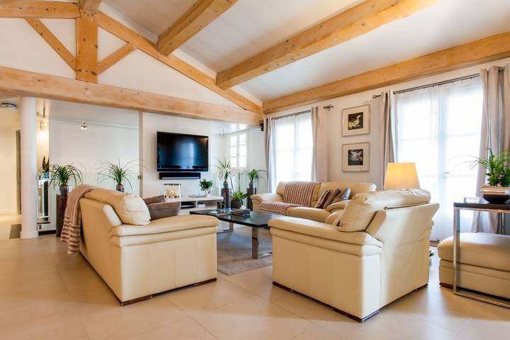 Location de vacances pour 8 personnes, avec Terrasse et Jardin à Châteauneuf-Grasse - 3
