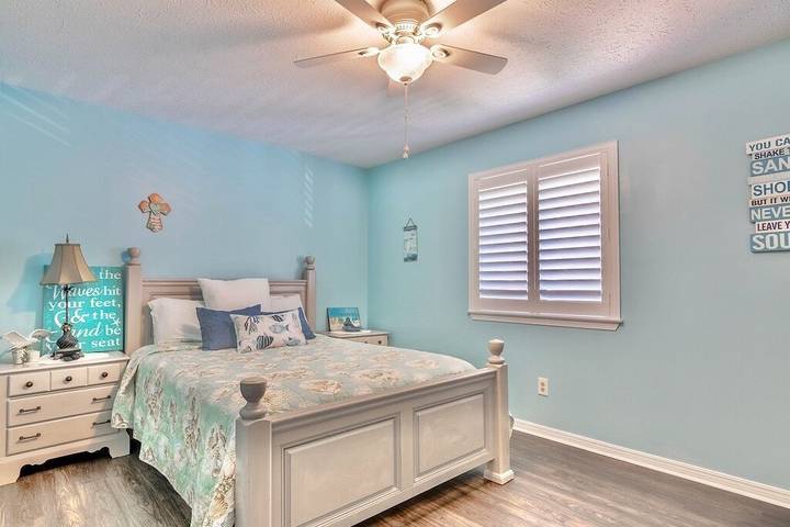 Beach rental for 8 people, with pool and balcony in Panama City Beach