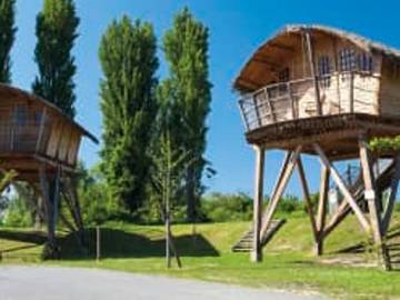 Camping pour 5 Personnes dans Montesson, Yvelines, Photo 1