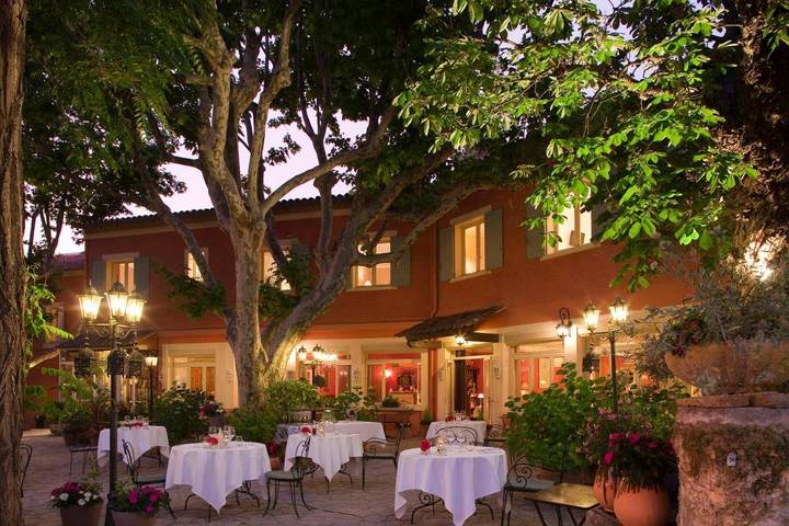 Hôtel pour 2 personnes, avec terrasse ainsi que jardin et piscine à Gigondas - 4