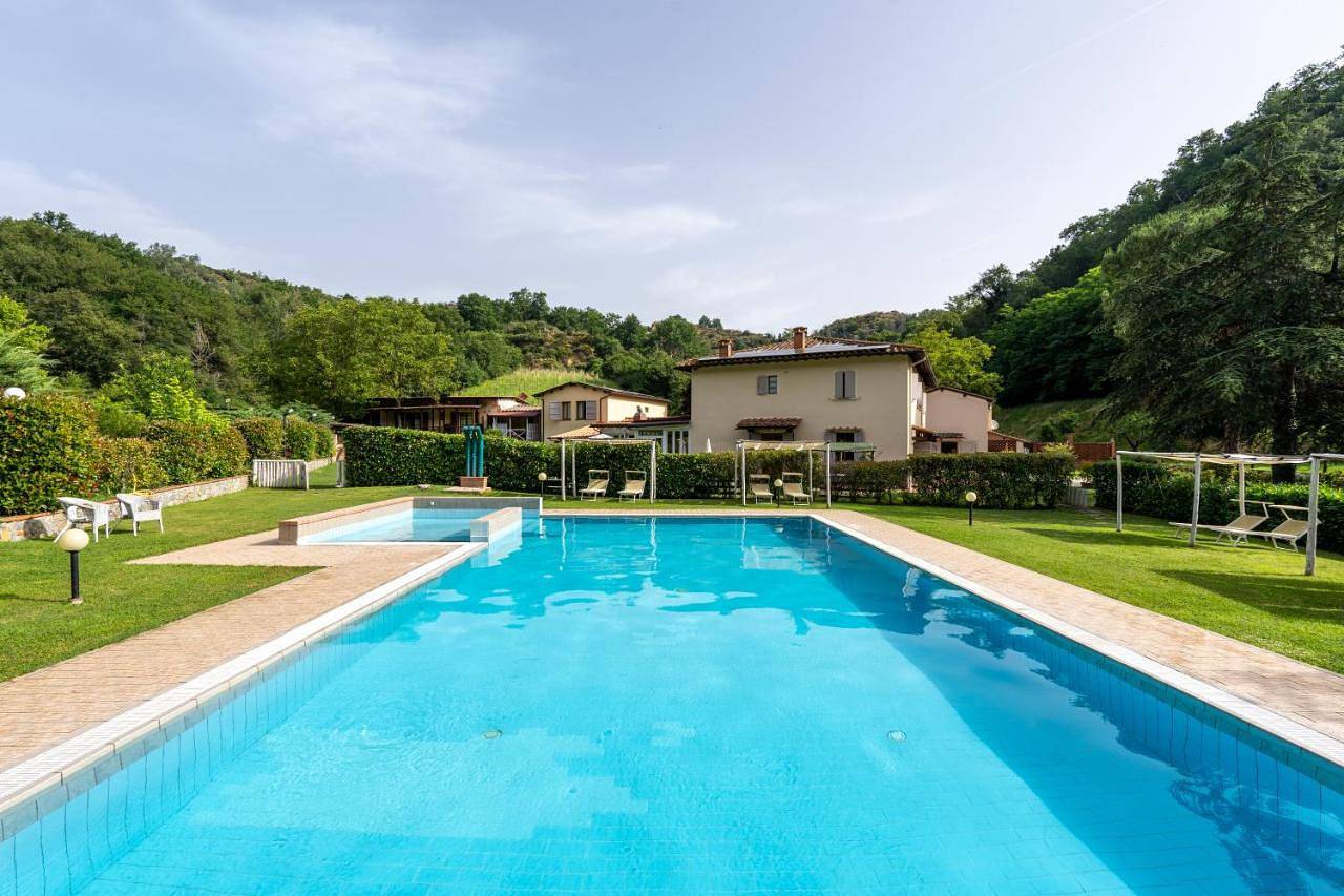 One-Bedroom Apartment with Terrace in San Giovanni Valdarno, Valdarno
