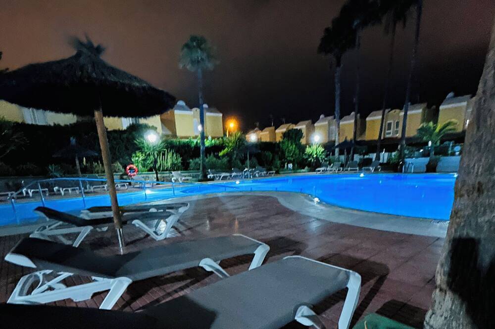 Bungalow acogedor en complejo con piscinas para unas vacaciones espectaculares in Sonnenland, San Bartolomé de Tirajana