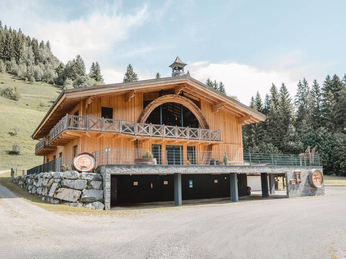 Ferienwohnung für 8 Personen, mit Garten und Terrasse sowie Ausblick in Hinterglemm
