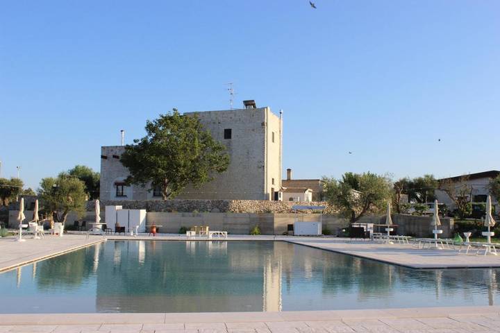 Casa vacanza per 2 persone, con panorama e piscina nonché giardino, con animali domestici in Gioia del Colle
