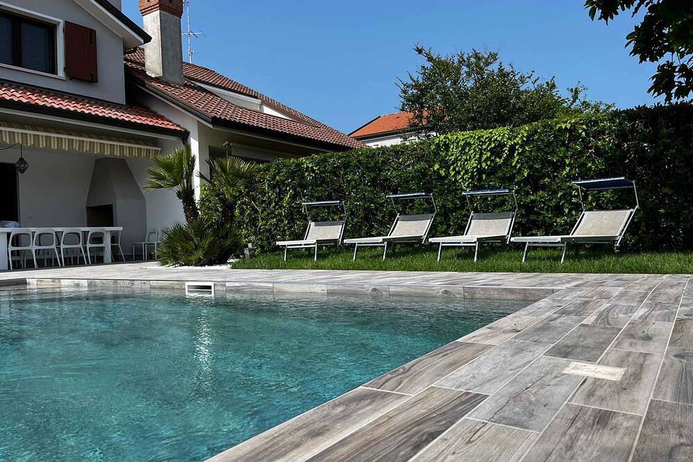 Ferienhaus mit Schwimmbad in Isola Albarella, Rosolina