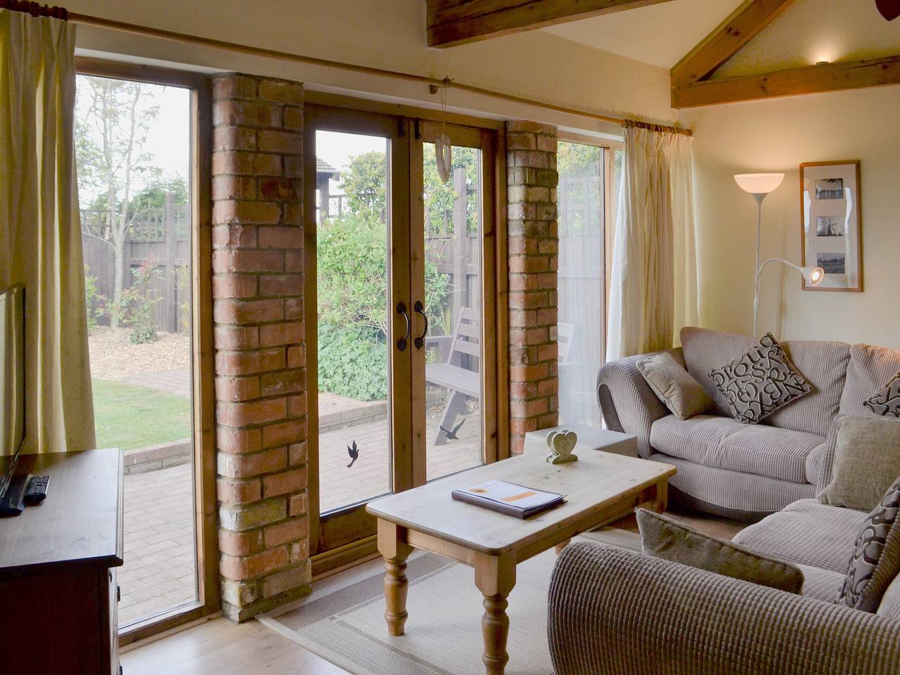 Sunflower Holiday Cottage in Lincolnshire