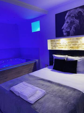 Gîte pour 2 personnes, avec jacuzzi à Beure